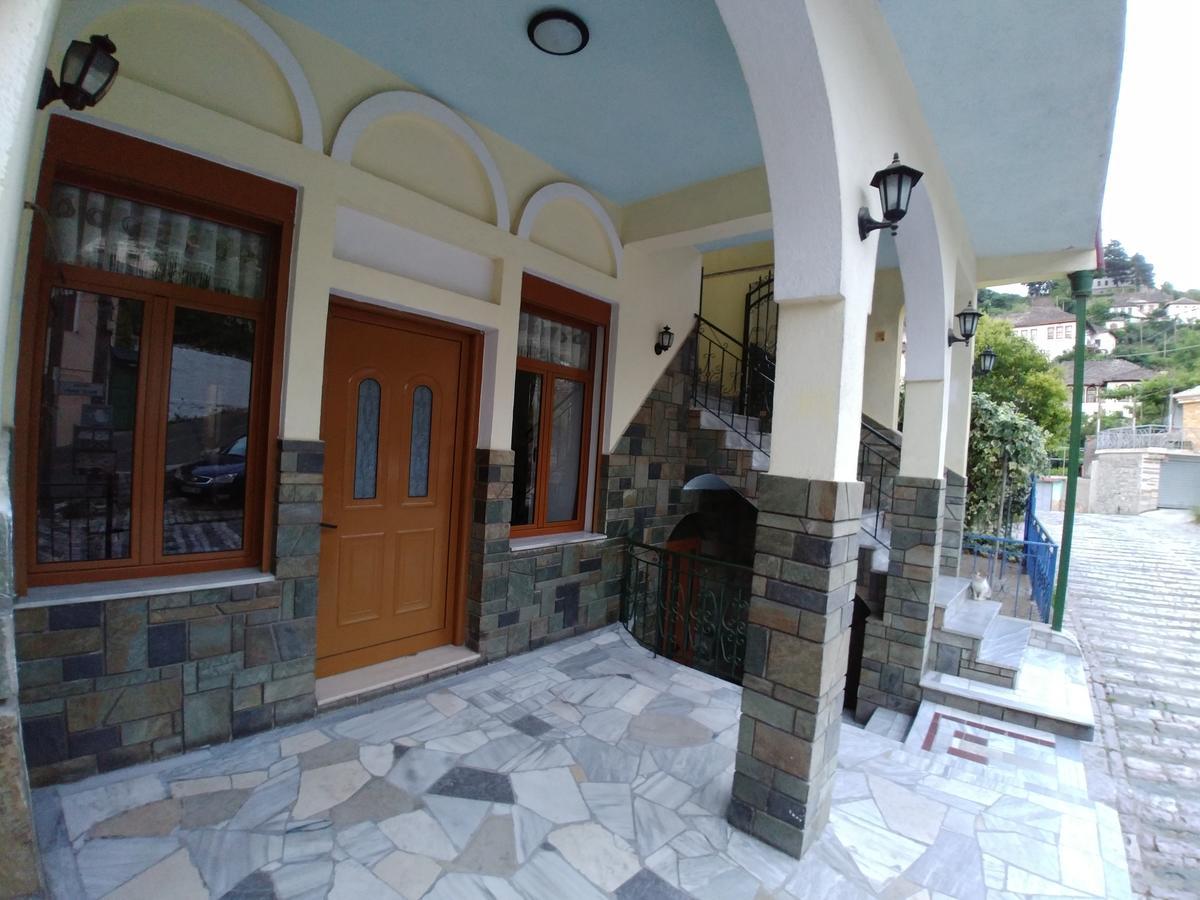 Guest House Urat Gjirokastër Exterior foto